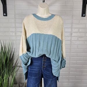 Umgee Blue and Cream Colorblock Slouchy Knit Sweater Large
